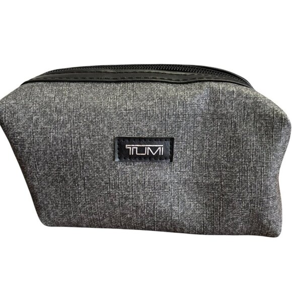 Tumi for Delta Cosmetic Bags / Pouches Lot of 2 - Picture 2 of 7